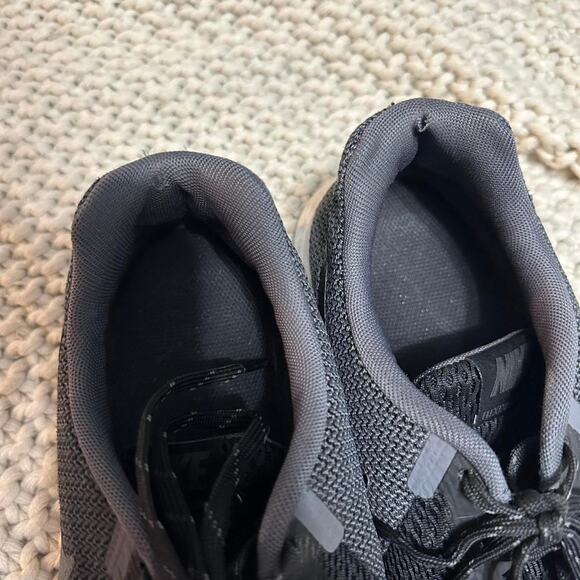 Nike grey/black running shoes - Picture 3 of 8